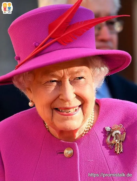 Elizabeth II Queen of United Kingdom Kleidung